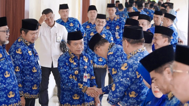 Al Haris Himbau Para Bupati dan Wali Kota Tes Urine Pejabat dan Pegawai